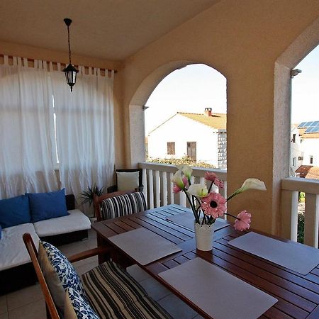 Apartments Mara Супетар Экстерьер фото