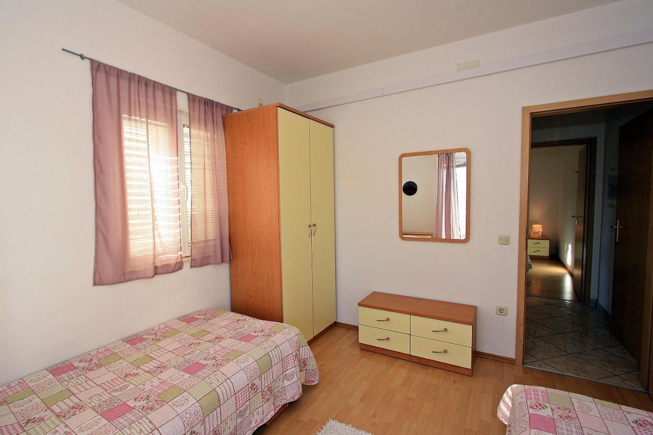 Apartments Mara Супетар Экстерьер фото