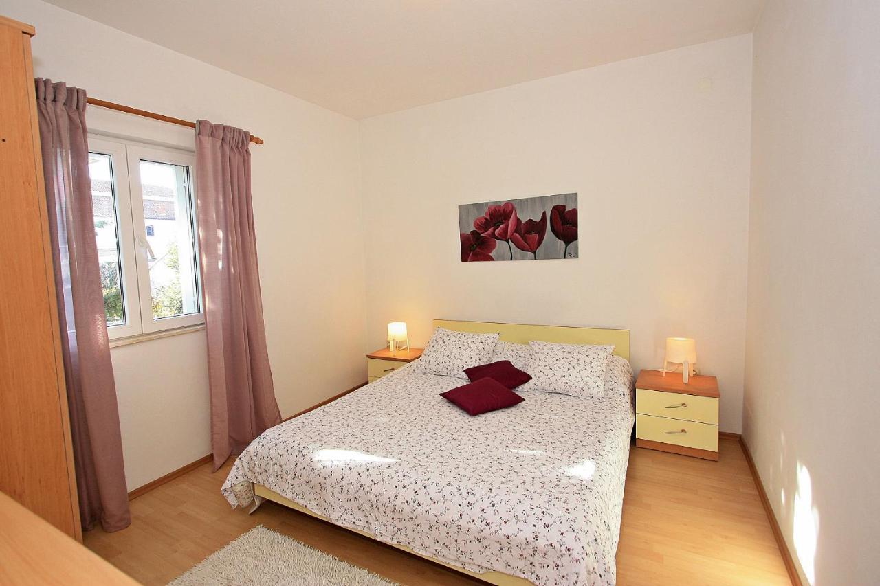 Apartments Mara Супетар Экстерьер фото