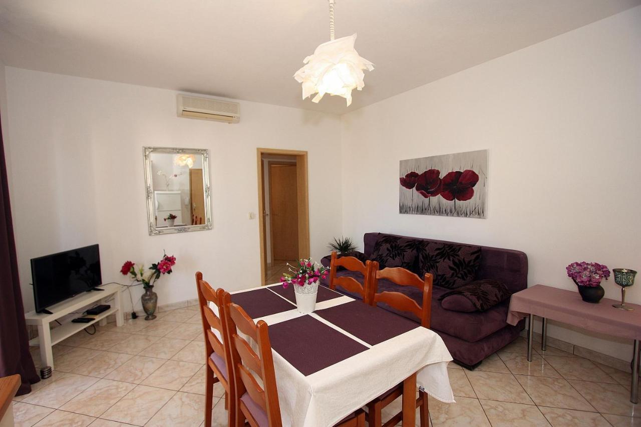 Apartments Mara Супетар Экстерьер фото