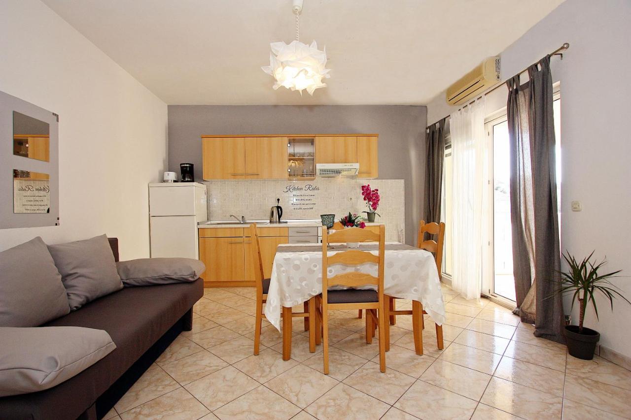 Apartments Mara Супетар Экстерьер фото