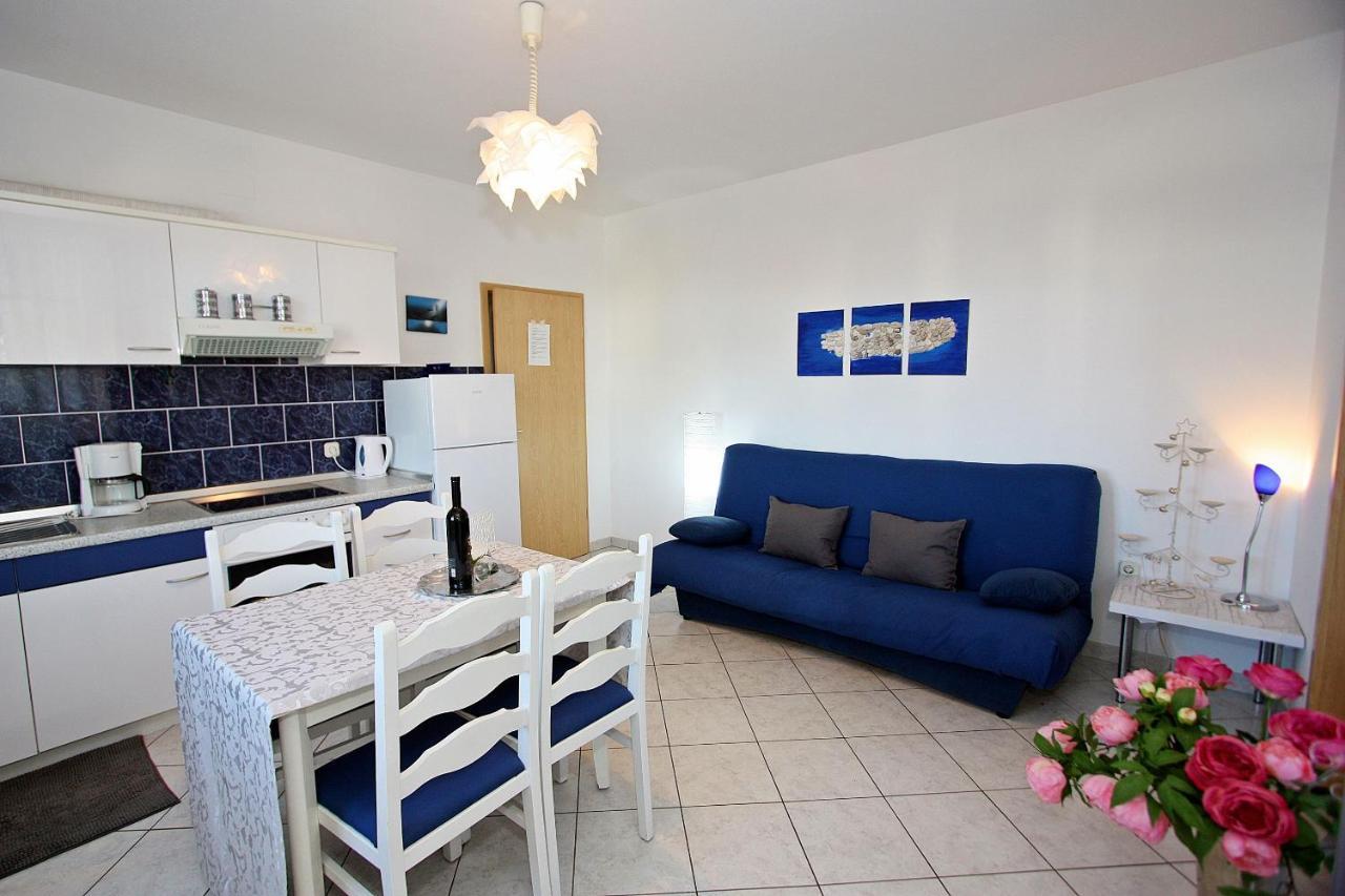 Apartments Mara Супетар Экстерьер фото
